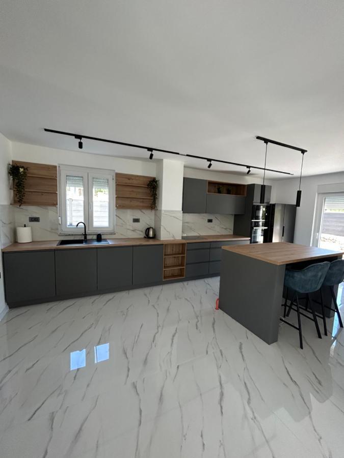 باشْكا Villa Kety المظهر الخارجي الصورة